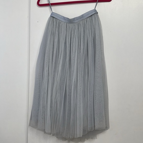 Needle & thread - Picture 3 of 3